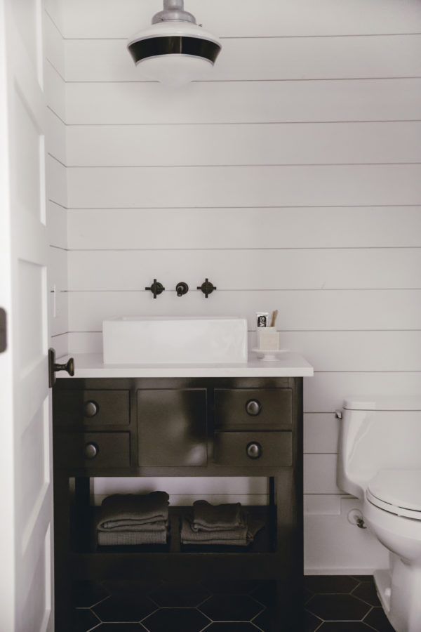 Round Up of the Best Modern Farmhouse Mirrors • Heirloomed Blog