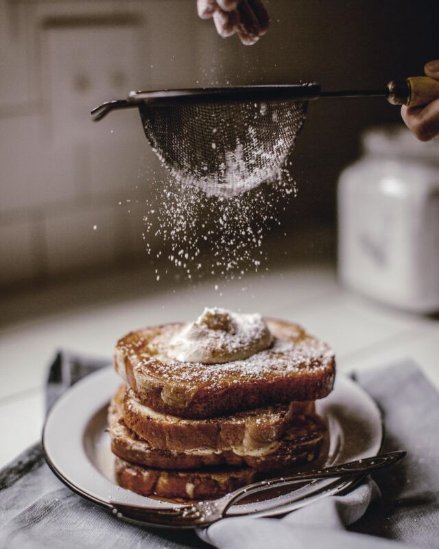 Rainy day, cool mornings make for magical family breakfast moments. There is just something nostalgic & whimsical about a childhood breakfast treat that brings me back in time in an instant. 

Mom would dust our French Toast in a sprinkling of powdered sugar, the longer the thick slices soaked in its eggy mixture before cooking the better it was.

My favorite recipe available in The Heirloomed Kitchen 📖🤍

📷 @heidiface