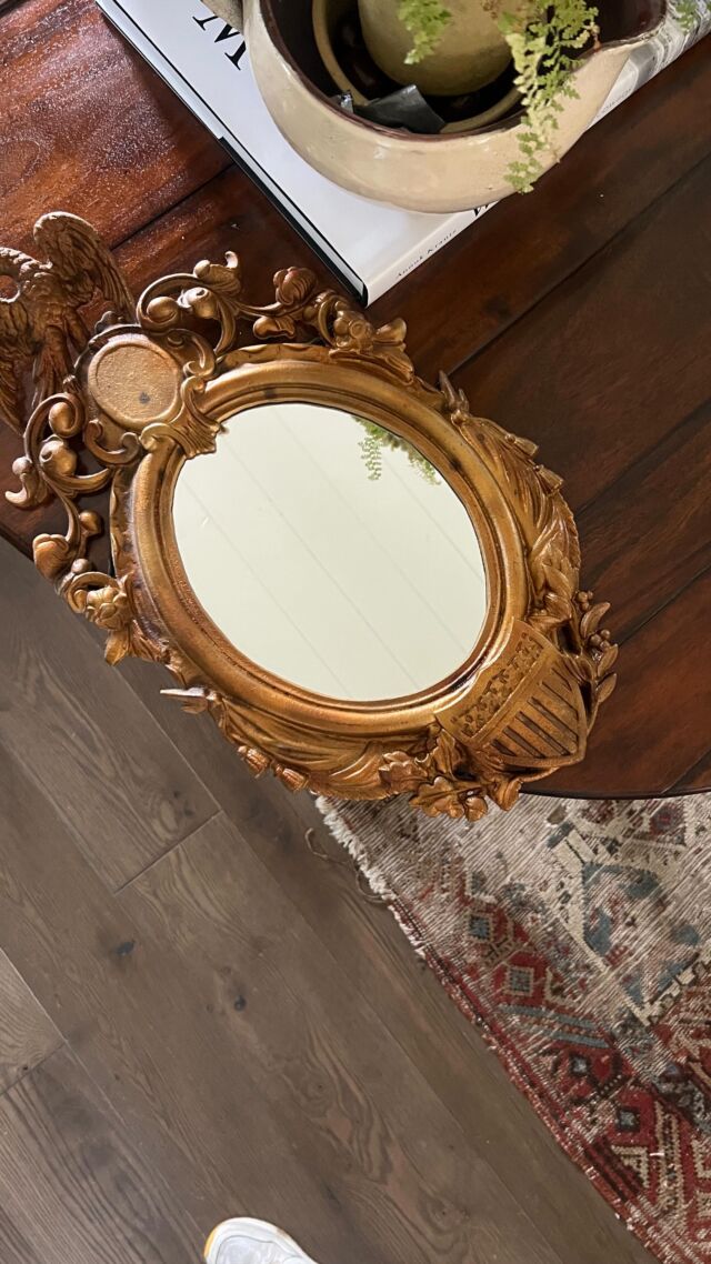 Cleaning up this beauty and finding a good spot for her. I’m usually sourcing for our Heirloomed Vintage shop but I’m keeping this one for myself 🪞🪞🪞

#vintage #heirloomedvintage #antique #antiquemirror #brassmirror #timelesshome