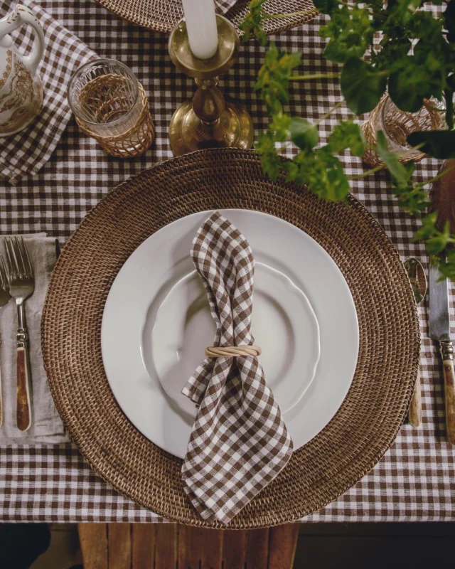 MINI GINGHAM CHECK : we went from oversized buffalo to this mini check gingham in just a season and it’s the iconic pattern trend of Fall. Even more, the deep tobacco brown and rich woven texture makes it one of my all time favorite collections we’ve done, one that is classic enough to stay around year after year. 🍽️🍁