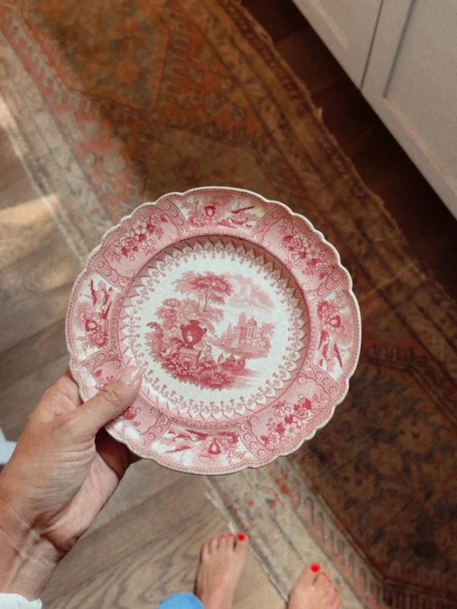 Finding some new ways to share my love of vintage with you all (and share new pieces we’re launching). 10,000 videos later, love to know if you’re liking these deep dives and what else you want to see in the vintage shop or learn about vintage wise? 🎥