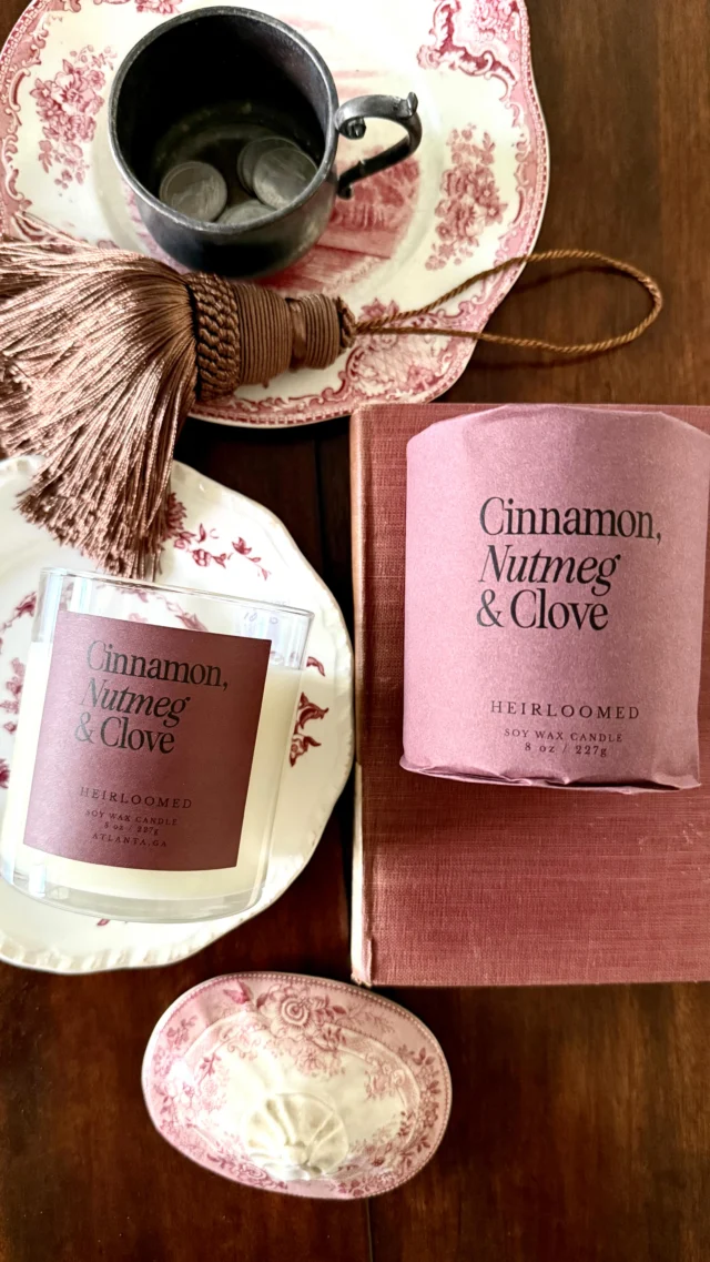 Our Holiday Candles have arrived over in the shop in our classic Frasier Fir and nostalgic Cinnamon ❤️🌲