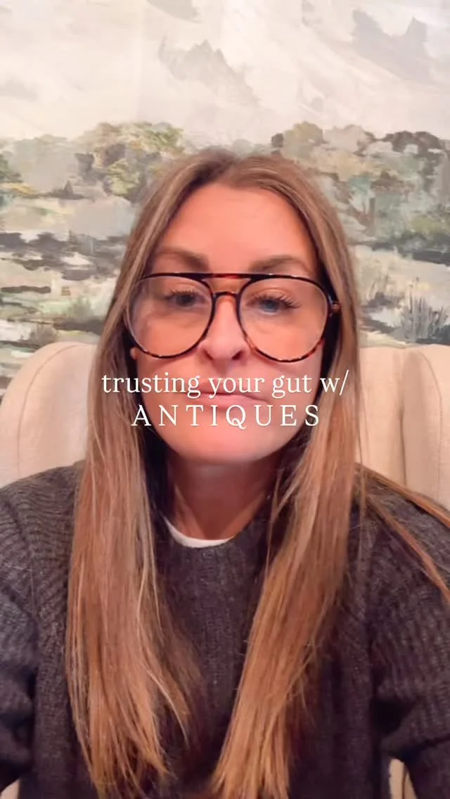 Chatting about the greatest thing you can do when it comes to finding great Antiques for your home 🖤 

🎙️ @ashleyheirloomed