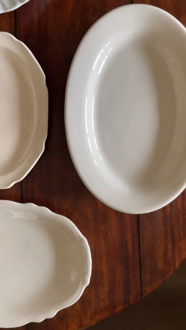 Is there anything more wonderful than an array of milky white Ironstone pieces? 🤍