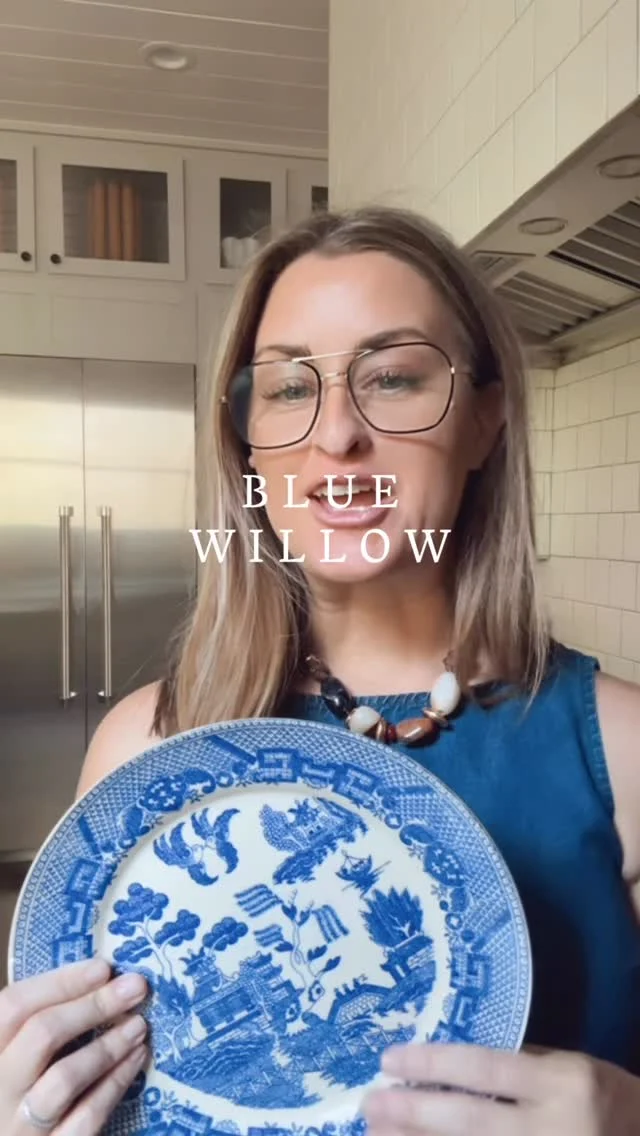 Today I am chatting all about Blue Willow 💙🤍 did you learn something new? 💙🤍
