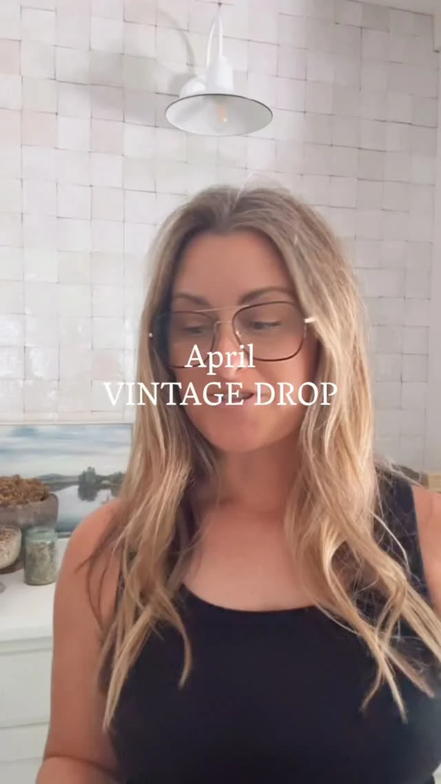 Here are a few of my favorite pieces from the April Vintage Drop 🤎🫶🏻