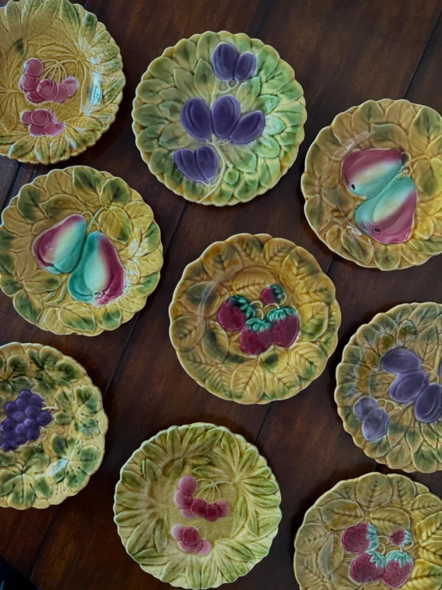 Our APRIL Vintage Drop has arrived over on the site, with some truly special pieces, like the Sarreguemines Majolica plates. 

Pop over and take a peek, they won’t last long 🤎